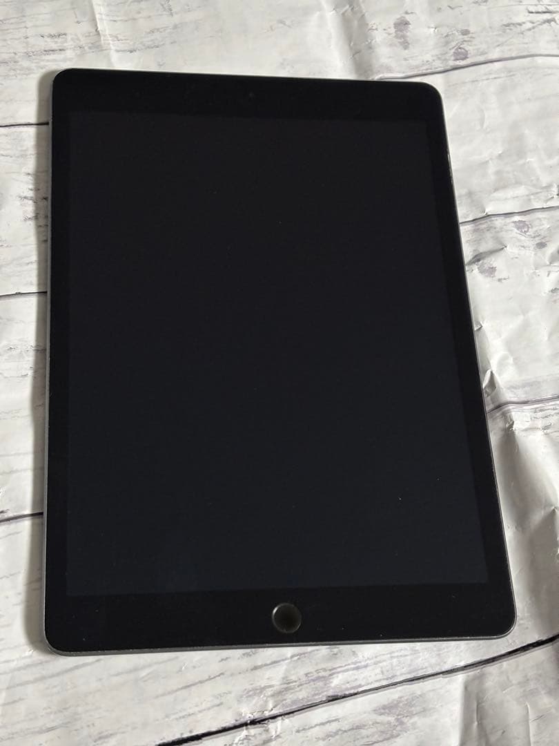 iPad 第9世代 64GB Wi-Fiモデル スペースグレイ