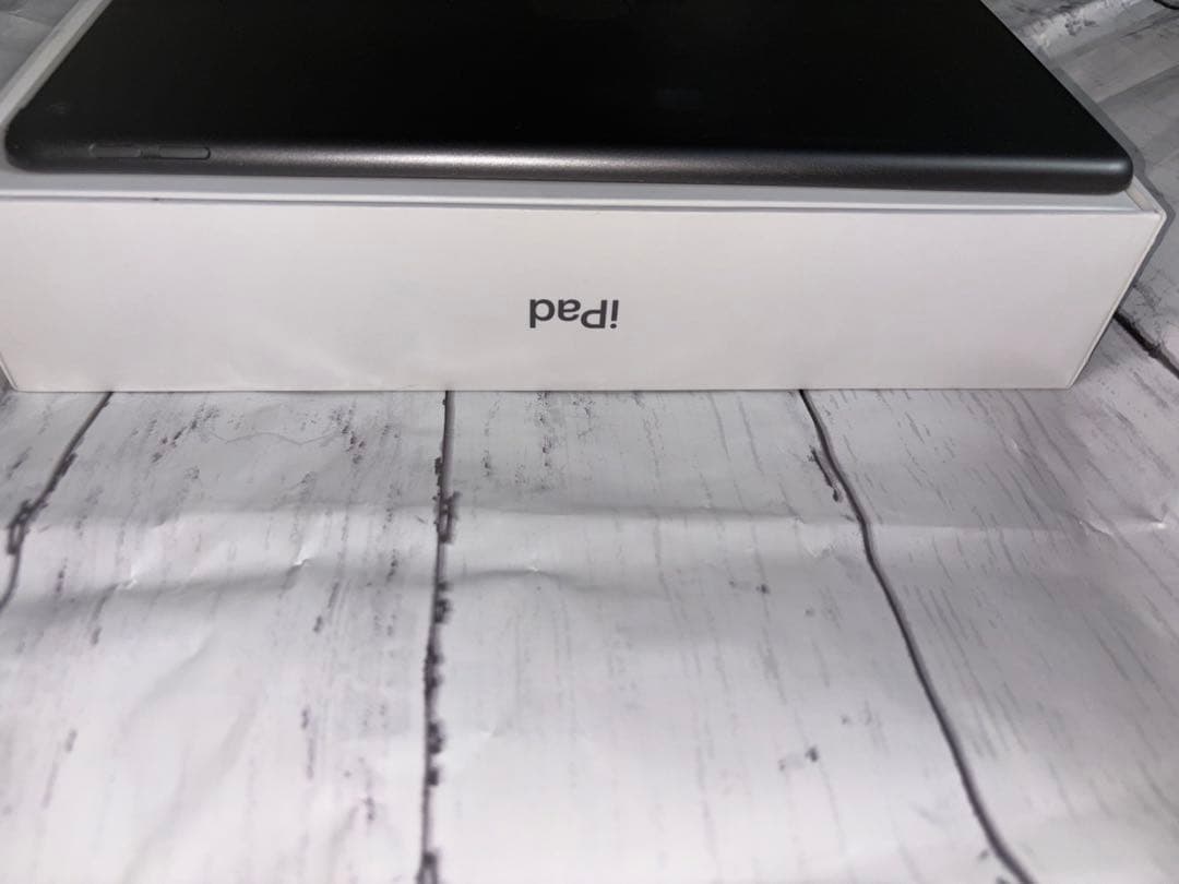 iPad 第9世代 64GB Wi-Fiモデル スペースグレイ